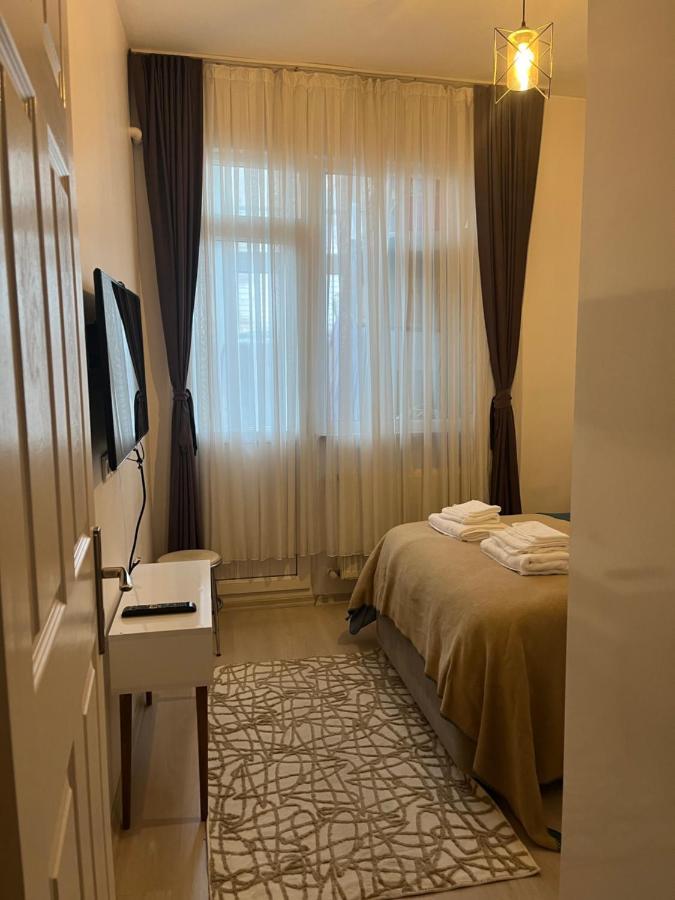 Centrally Located, 2+1 House In Taksim, Cihangir Apartman Isztambul Kültér fotó