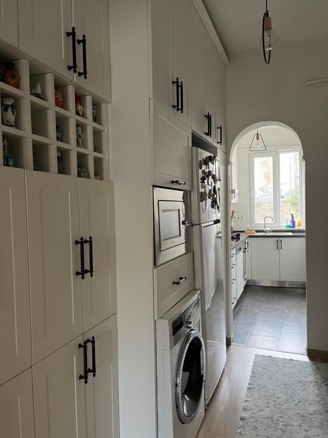 Centrally Located, 2+1 House In Taksim, Cihangir Apartman Isztambul Kültér fotó