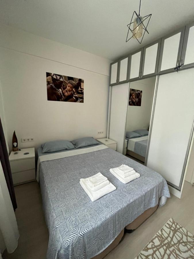 Centrally Located, 2+1 House In Taksim, Cihangir Apartman Isztambul Kültér fotó