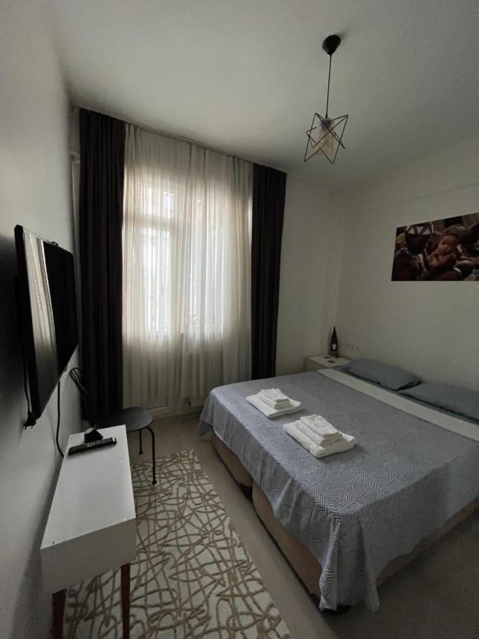 Centrally Located, 2+1 House In Taksim, Cihangir Apartman Isztambul Kültér fotó